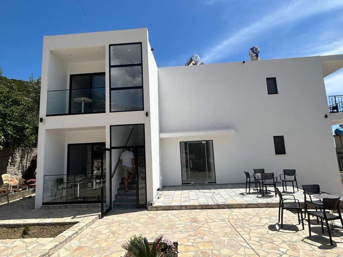 Villa Thomas Dhërmi Exterior foto