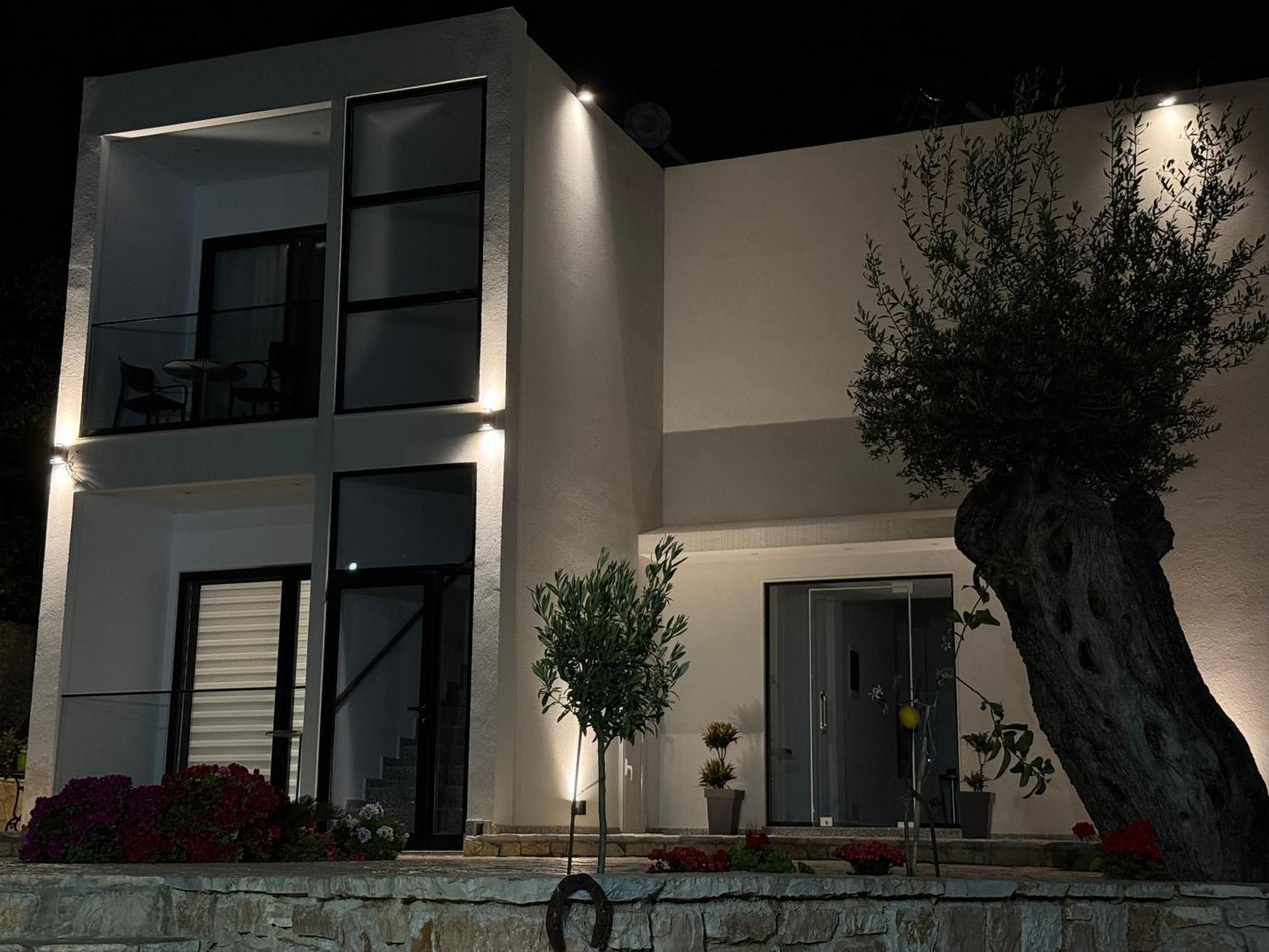 Villa Thomas Dhërmi Exterior foto
