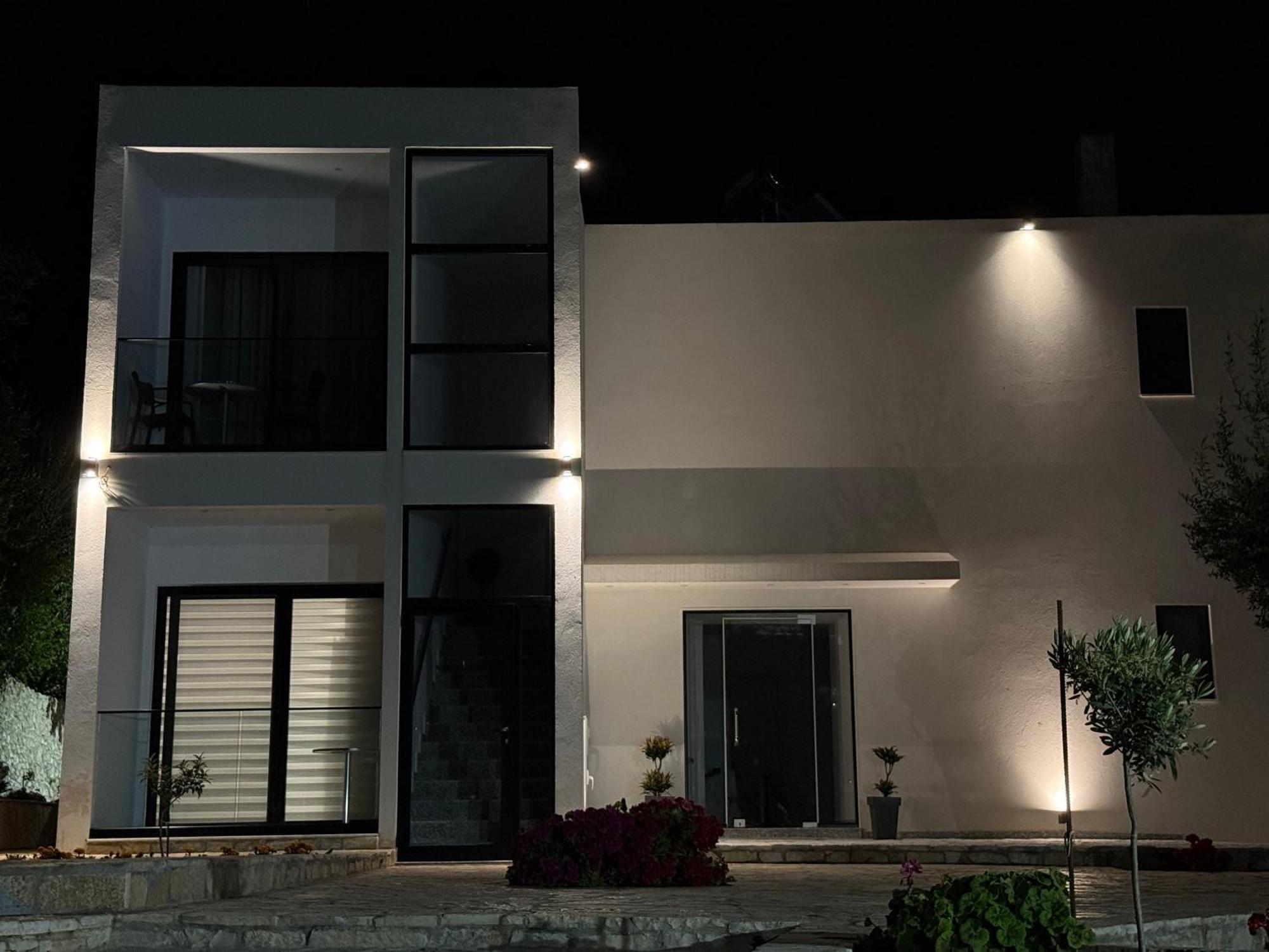 Villa Thomas Dhërmi Exterior foto