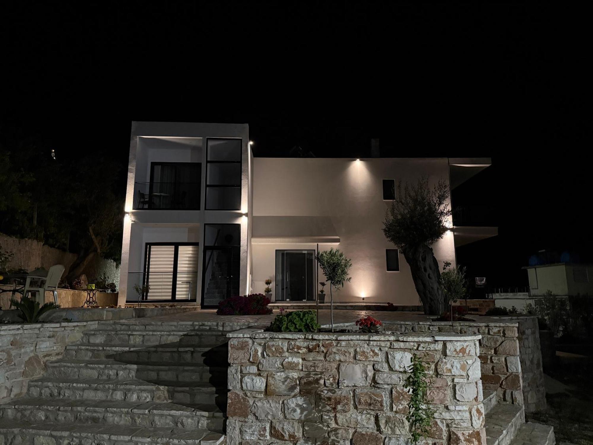 Villa Thomas Dhërmi Exterior foto